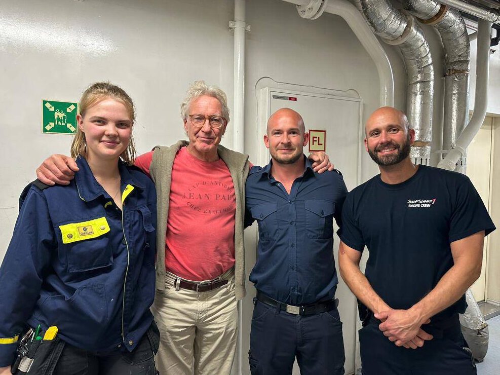 Heidi Sabrina Moi, Olav Nils, Paul Nicolai Pedersen og Marcus Isnes i maskinrommet på SuperSpeed 1.